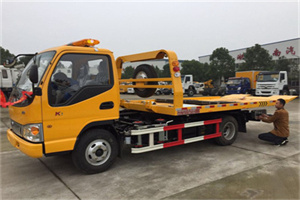 两当哪里有拖车服务