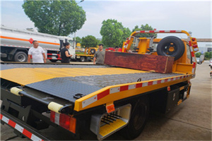 两当附近拖车电话号码服务